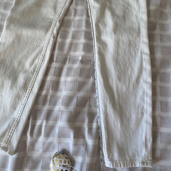 7 For All Mankind White Jeans - Picture 9 of 13